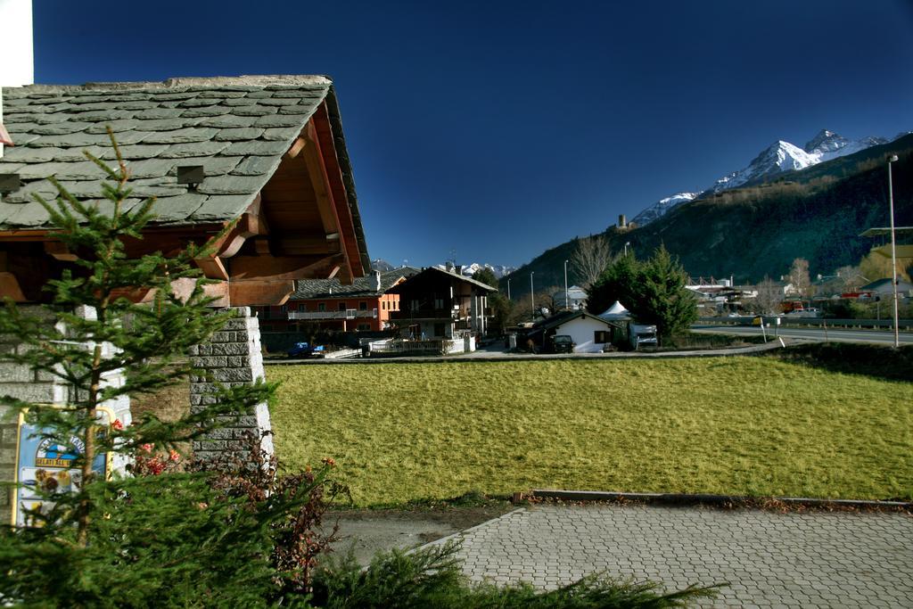 Hotel Edelweiss Villeneuve Exteriör bild